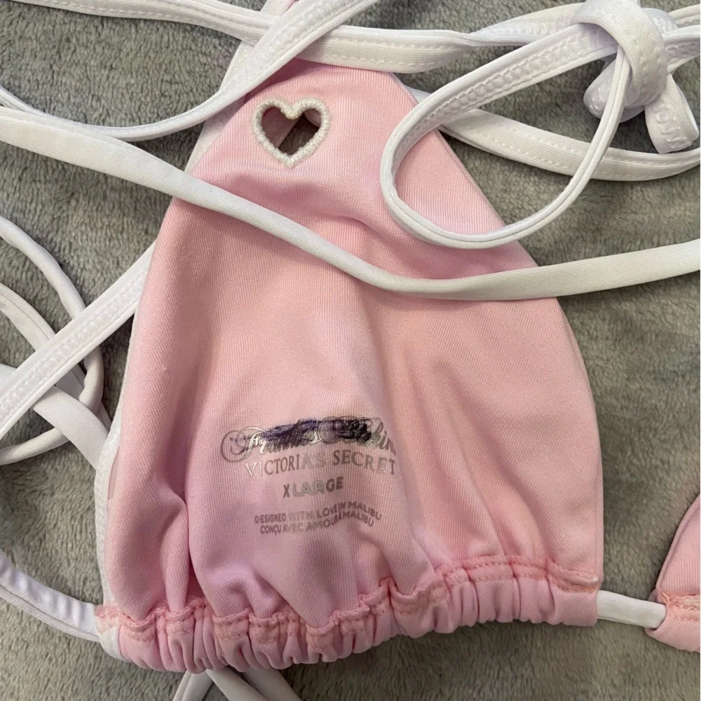 New! Frankies Bikinis Alessa Bikini Top pink with heart cutout 24424